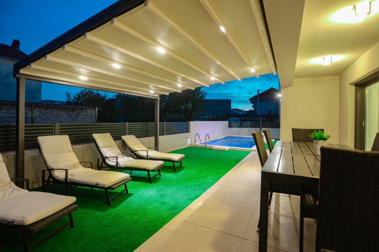 Villa Castelli, Apartment With Pool, Каштела Екстер'єр фото