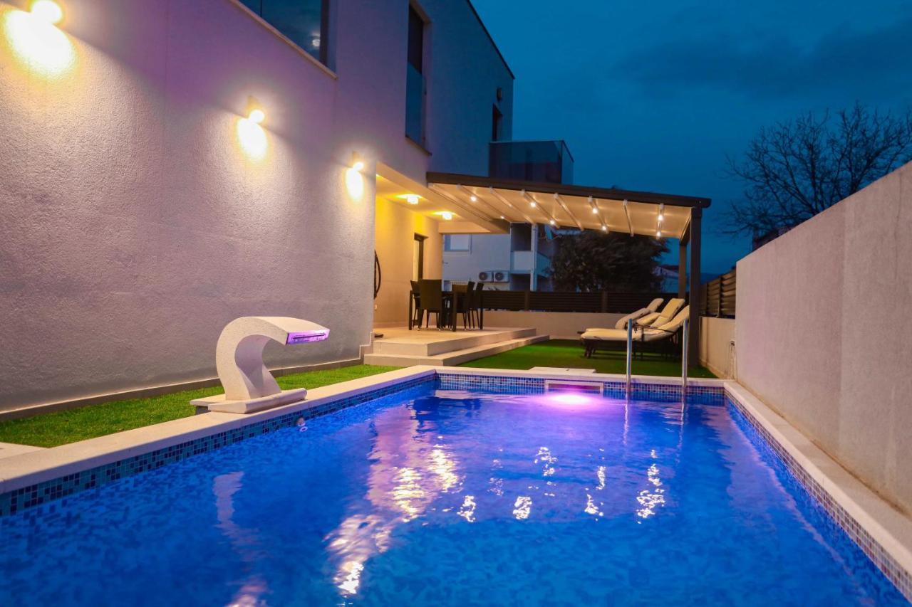 Villa Castelli, Apartment With Pool, Каштела Екстер'єр фото