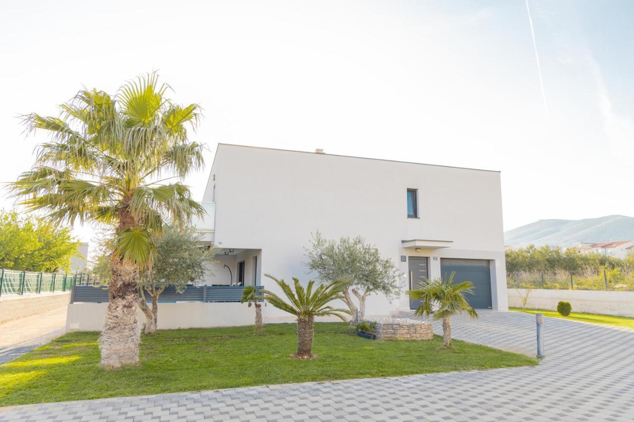 Villa Castelli, Apartment With Pool, Каштела Екстер'єр фото